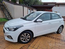 Bianco Usata 2019 Hyundai i20 Active Tre volumi | 10.700 €