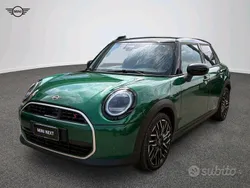 Usata 2024 Mini Cooper Favoured Due volumi | 36.400 € (Buon prezzo)