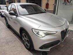 Argento Usata 2017 Alfa Romeo Stelvio Super SUV | 15.950 € (Buon prezzo)