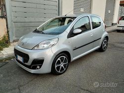 Grigio Usata 2014 Peugeot 107 Due volumi | 5900 € (Buon prezzo)