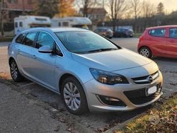 Grigio Usata 2016 Opel Astra Station wagon | 4900 € (Buon prezzo)