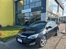 Nero Usata 2011 Opel Astra Cosmo Tre volumi | 3500 € (Buon prezzo)