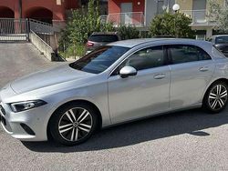 Grigio Usata 2022 Mercedes A180 Tre volumi | 24.350 € (Super prezzo)