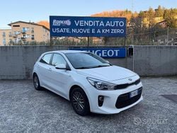 Bianco Usata 2020 Kia Rio Tre volumi | 11.900 € (Buon prezzo)