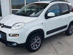 Bianco Usata 2016 Fiat Panda 4x4 Due volumi | 14.900 € (Cara)