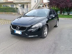 Usata 2017 Volvo V40 Station wagon | 6500 € (Cara)