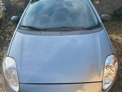 Grigio Usata 2011 Fiat Punto Due volumi | 2500 € (Ottimo prezzo)