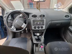 Usata 2006 Ford C-MAX Monovolume | 1800 €