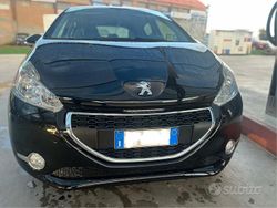 Nero Usata 2015 Peugeot 208 Due volumi | 5600 € (Buon prezzo)