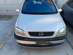 Grigio Usata 2001 Opel Zafira Monovolume | 500 €