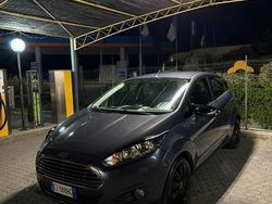 Usata 2015 Ford Fiesta Due volumi | 5000 €
