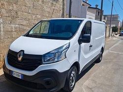 Usata 2015 Renault Trafic Monovolume | 9900 € (Super prezzo)