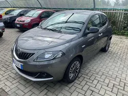 Grigio Usata 2023 Lancia Ypsilon Gold Due volumi | 11.990 € (Buon prezzo)