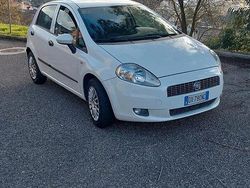 Bianco Usata 2009 Fiat Grande Punto Due volumi | 3450 € (Buon prezzo)