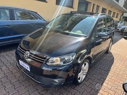 Nero Usata 2013 VW Touran Highline Monovolume | 10.400 € (Buon prezzo)