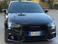 Nero Usata 2012 Audi A1 Sportback Ambition Due volumi | 8100 € (Buon prezzo)