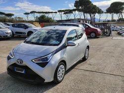 Grigio Usata 2021 Toyota Aygo Cool Due volumi | 13.800 € (Cara)