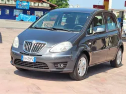Grigio Usata 2011 Lancia Musa Monovolume | 3990 € (Ottimo prezzo)