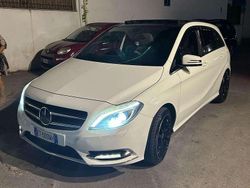 Bianco Usata 2014 Mercedes B180 Monovolume | 9500 €