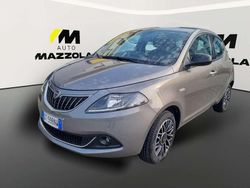 Grigio pietra Usata 2024 Lancia Ypsilon Gold Due volumi | 15.200 € (Cara)