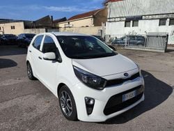 Bianco Usata 2019 Kia Picanto X-Line Due volumi | 8900 € (Buon prezzo)