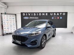 Blu metallizzato Usata 2022 Ford Kuga ST-Line X SUV | 26.000 € (Cara)