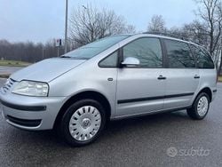 Grigio Usata 2007 VW Sharan Monovolume | 2490 €