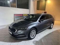 Grigio Usata 2024 Skoda Octavia Style Station wagon | 24.900 € (Buon prezzo)