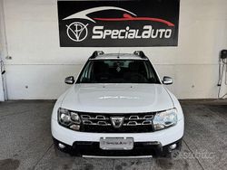 Bianco Usata 2014 Dacia Duster Lauréate SUV | 7000 € (Buon prezzo)