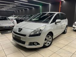 Bianco Usata 2010 Peugeot 5008 Premium Monovolume | 5900 € (Molto cara)