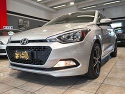 Argento Usata 2015 Hyundai i20 Style Tre volumi | 7490 € (Buon prezzo)
