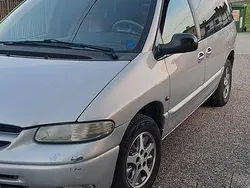 Usata 2001 Chrysler Voyager Monovolume | 2400 € (Ottimo prezzo)