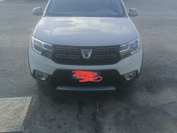 Bianco Usata 2017 Dacia Sandero Stepway Due volumi | 9900 € (Cara)
