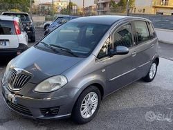 Grigio Usata 2010 Lancia Musa Monovolume | 3800 € (Buon prezzo)