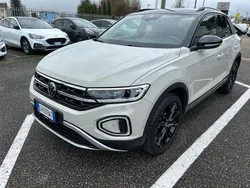 Crema Usata 2022 VW T-Roc Style SUV | 21.500 € (Buon prezzo)