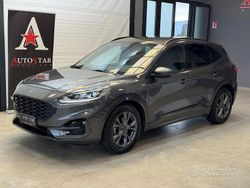 Grigio Usata 2022 Ford Kuga ST-Line SUV | 17.900 € (Buon prezzo)