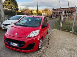 Rosso Usata 2013 Peugeot 107 Active Due volumi | 5300 € (Buon prezzo)