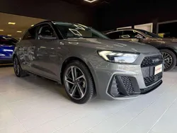 Grigio Usata 2024 Audi A1 Black Edition Due volumi | 26.900 € (Ottimo prezzo)
