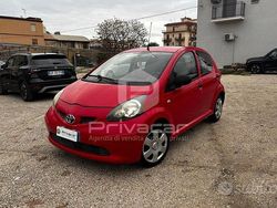 Rosso Usata 2006 Toyota Aygo Due volumi | 1999 € (Buon prezzo)
