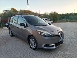 Grigio Usata 2015 Renault Scénic III LIMITED Monovolume | 5900 € (Buon prezzo)
