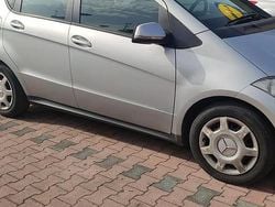 Grigio Usata 2010 Mercedes A180 Executive Due volumi | 3000 € (Super prezzo)
