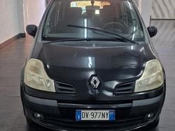 Nero Usata 2009 Renault Modus Dynamique Monovolume | 2699 € (Buon prezzo)