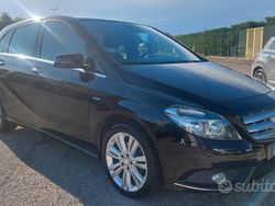 Nero Usata 2011 Mercedes B180 Executive Monovolume | 5750 € (Cara)