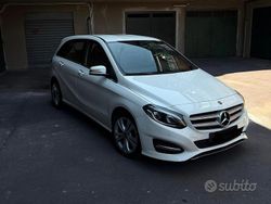 Bianco Usata 2018 Mercedes B200 Business Monovolume | 17.500 € (Molto cara)