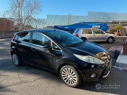 Nero Usata 2009 Ford Fiesta Tre volumi | 3400 € (Buon prezzo)
