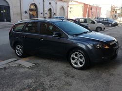 Grigio Usata 2010 Ford Focus Station wagon | 2500 € (Buon prezzo)