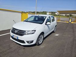 Bianco Usata 2015 Dacia Sandero Lauréate Due volumi | 6150 € (Buon prezzo)