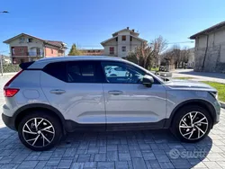 Usata 2024 Volvo XC40 Core SUV | 35.500 € (Buon prezzo)
