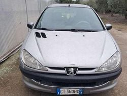 Usata 2005 Peugeot 206 S Tre volumi | 1400 € (Buon prezzo)