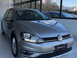 Grigio Usata 2019 VW Golf VII Business Tre volumi | 13.500 € (Buon prezzo)